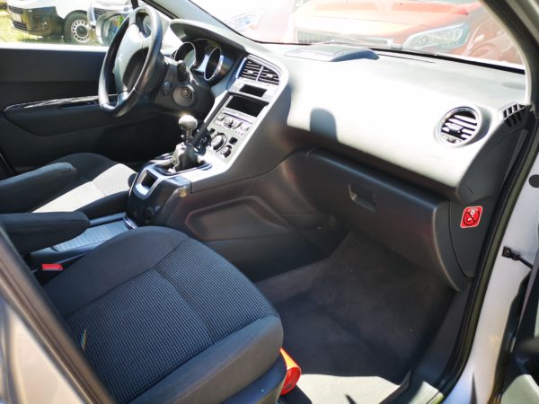 PEUGEOT 5008 1.6 HDi Business Edition (7 SZEMÉLYES) - Image 4